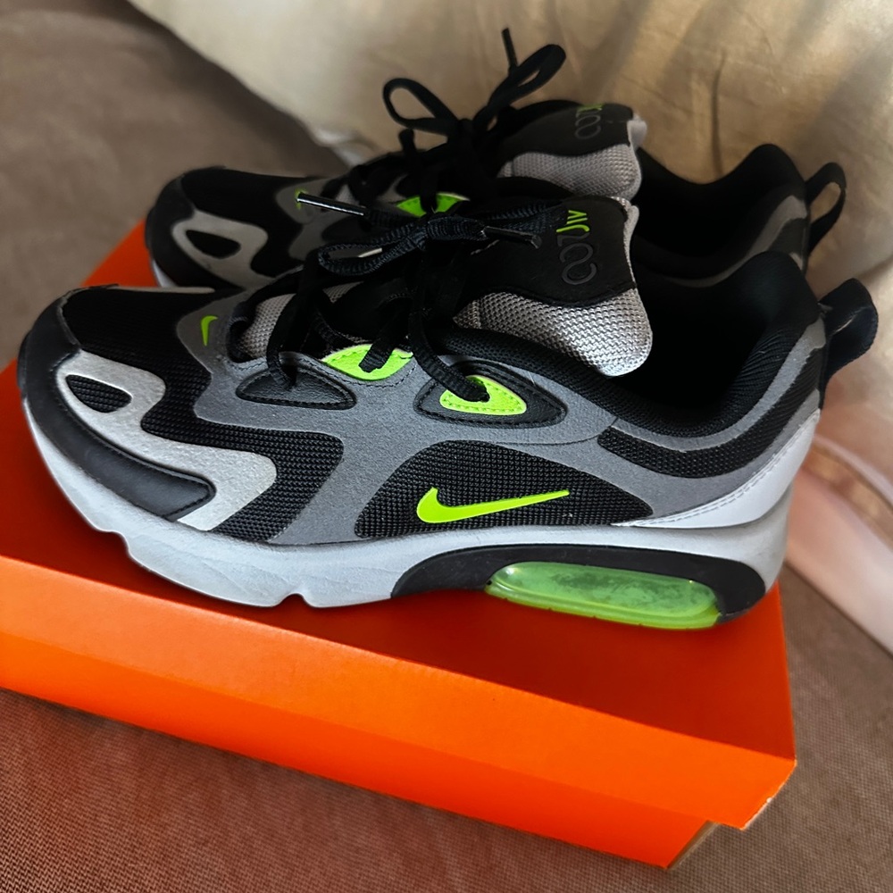 Nike Airmax 200s - Women’s Size 7 - Picture 6 of 7